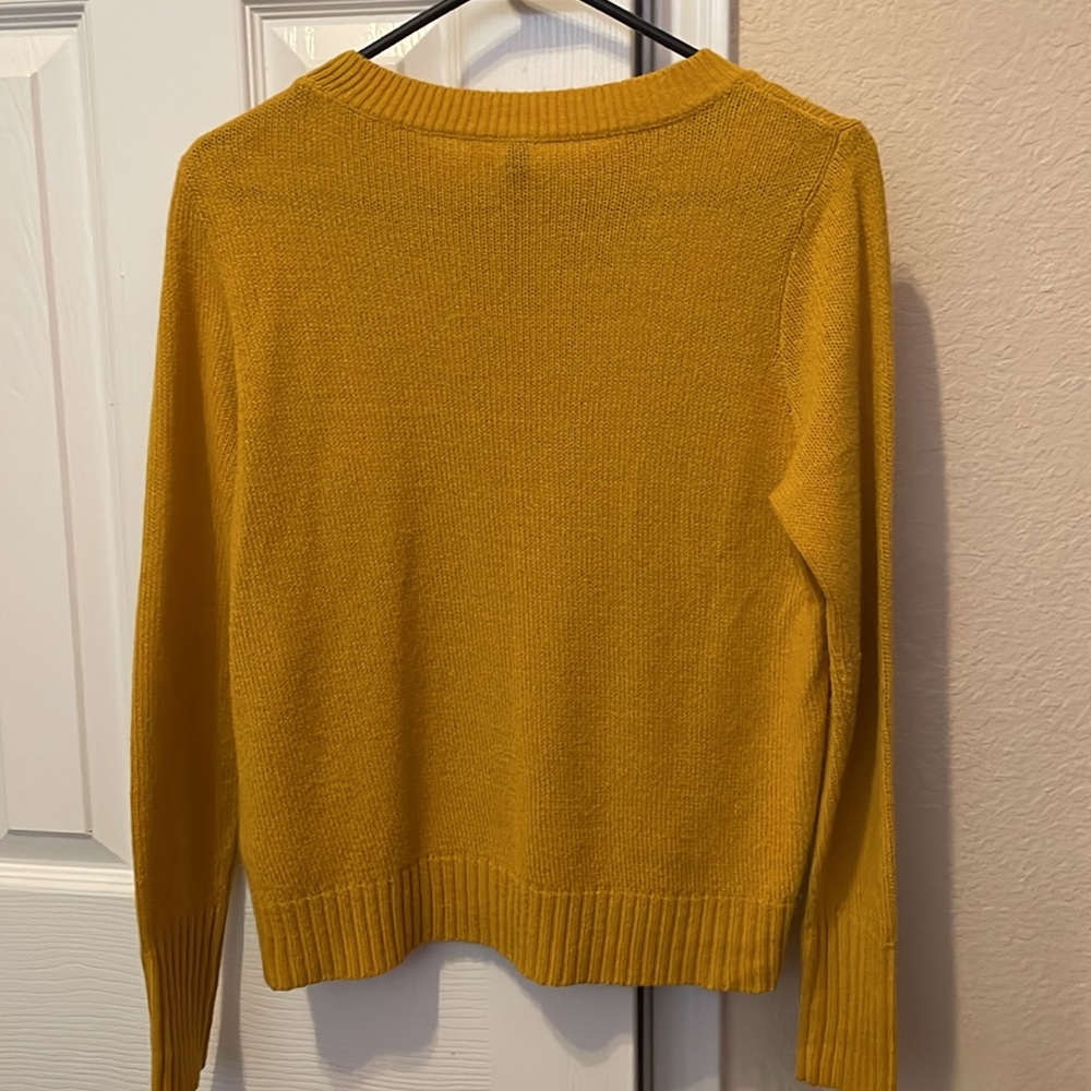 Yellow Sweater - Picture 3 of 5